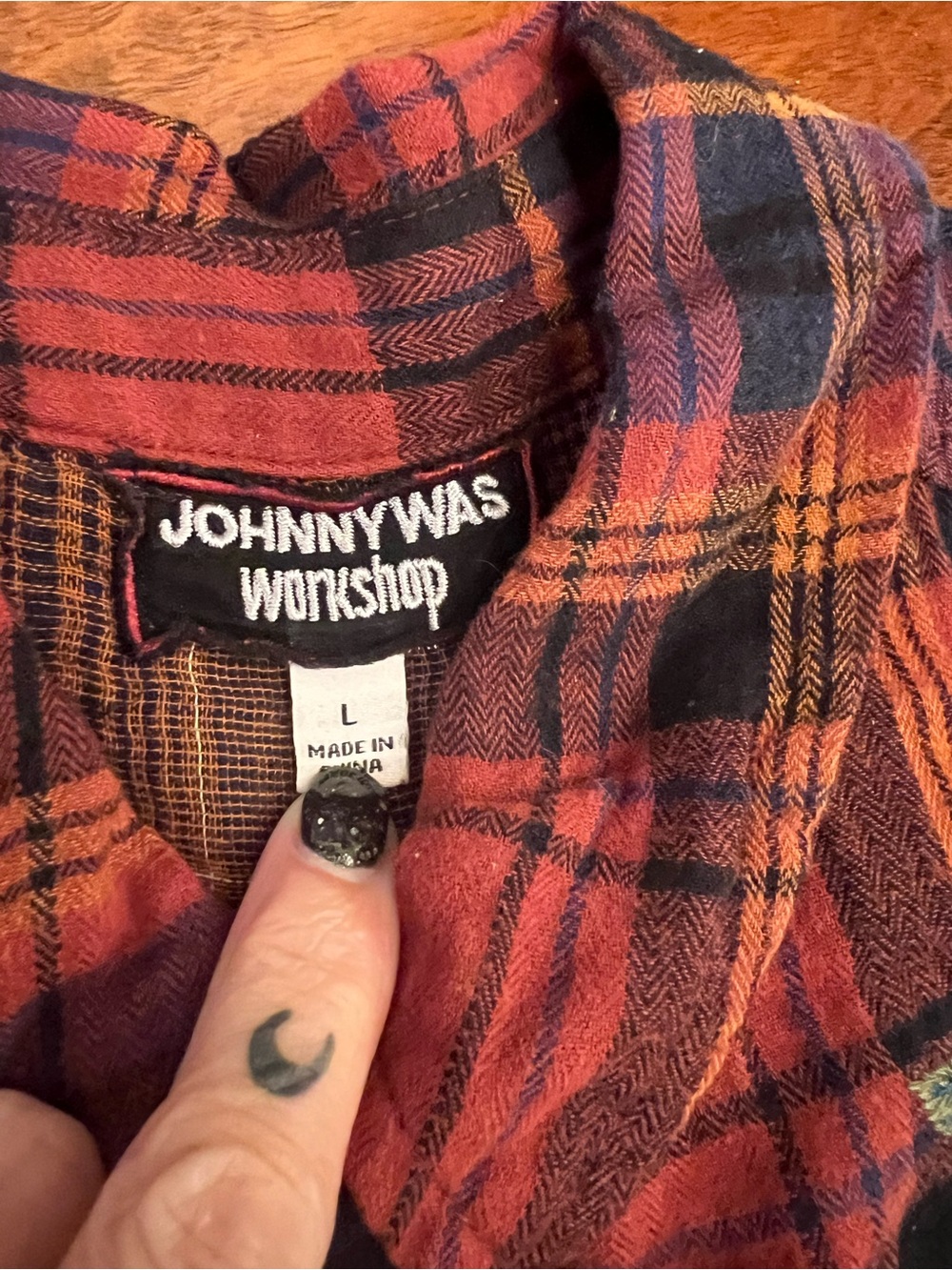 Red Plaid Embroidered Button-Up Shirt - Picture 4 of 5
